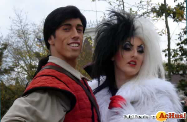 Imagen de Disneyland Paris  Gaston y Cruela